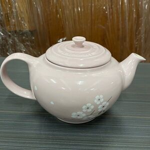 Le Creuset Sakura Chiffon Pink Teapot. Exclusive